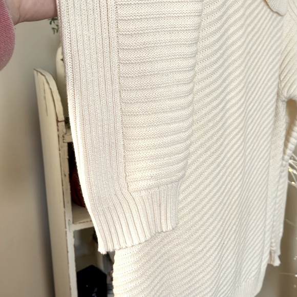 United States Sweaters PM  cream colored split cow neck with decorative buttons. - Picture 4 of 6